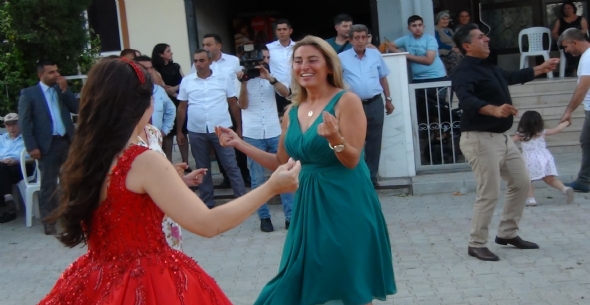 Suheyla ile Mustafa ARKADAŞ'ın Kına Düğünü -Fethiye Malatya